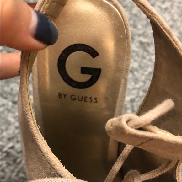 “G by Guess” lace-up platform wedges - Picture 4 of 6